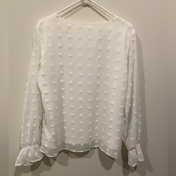 Blooming Jelly White Ladies Large Chiffon Top - Picture 3 of 5